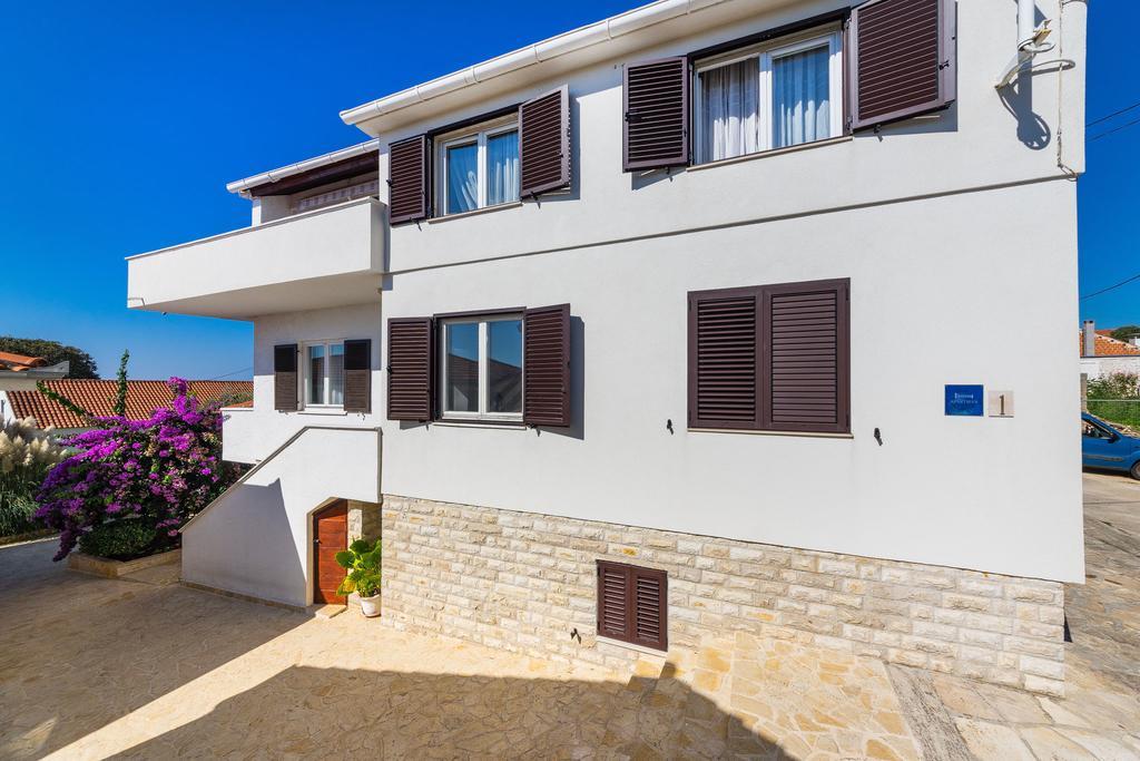 Apartments Nada Zadar Exterior photo